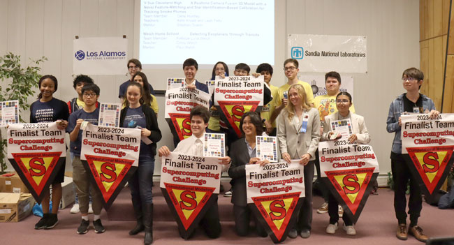 Supercomputing Challenge finalists presenting their projects